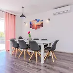 Schoenes Haus In - Cda400 Hébergement de vacances *