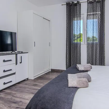 Hébergement de vacances Schoenes Haus In - Cda400 Vir