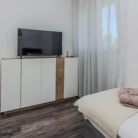 Дом отдыха Schoenes Haus In - Cda400