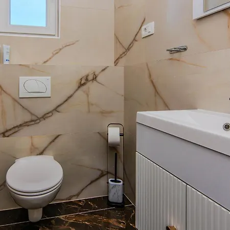 Schoenes Haus In - Cda400 Дом отдыха Вир