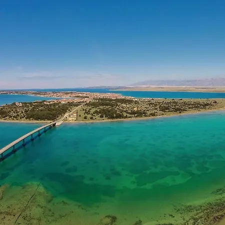 Schoenes Haus In - Cda400 펜션 비르