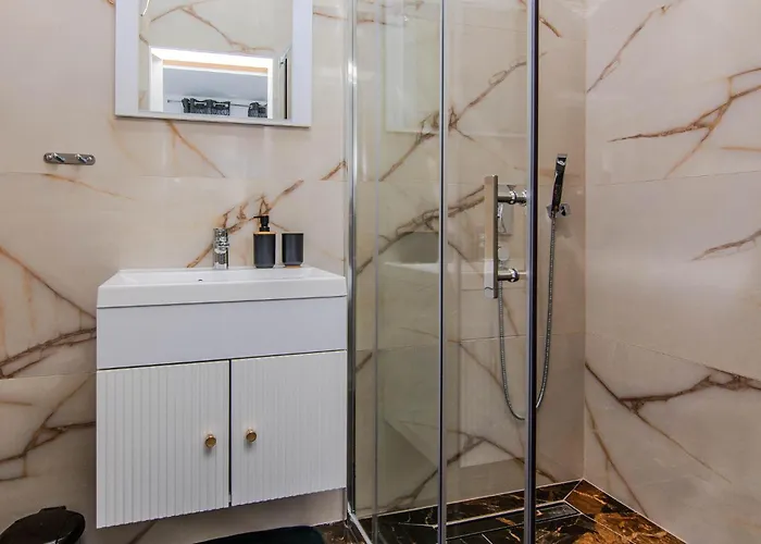 Schoenes Haus In - Cda400 펜션 비르