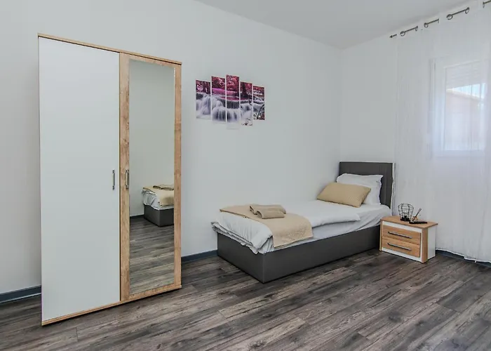 펜션 Schoenes Haus In - Cda400 비르