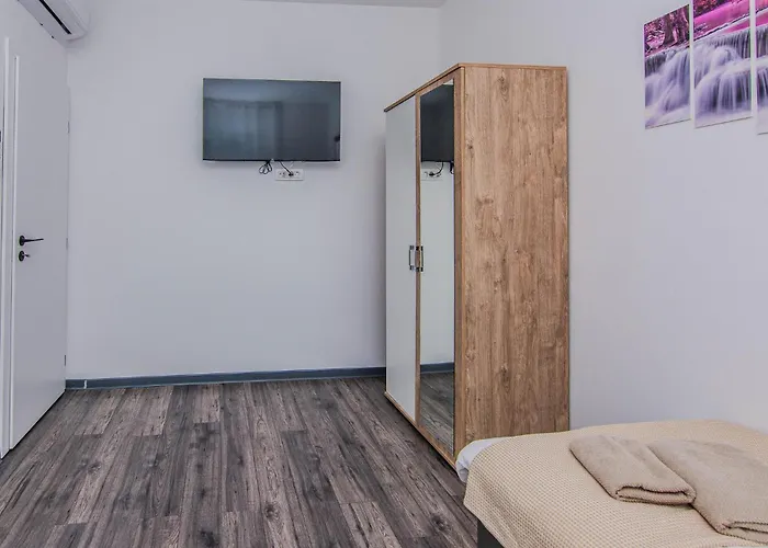 Schoenes Haus In - Cda400 *