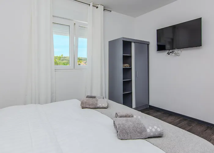 Schoenes Haus In - Cda400 * 비르