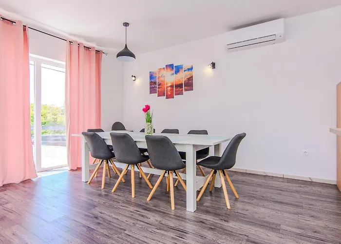 Schoenes Haus In - Cda400 펜션 *