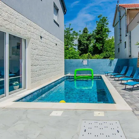 Schoenes Haus In - Cda400