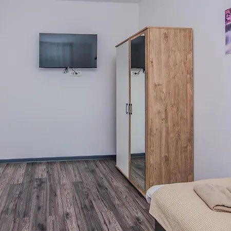 Schoenes Haus In - Cda400 *