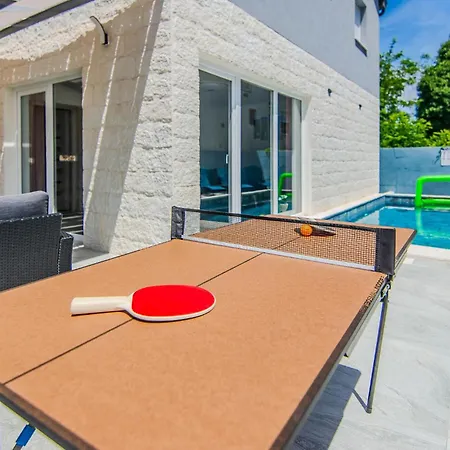 Schoenes Haus In - Cda400 Vir