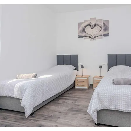 Schoenes Haus In - Cda400 Holiday home Vir